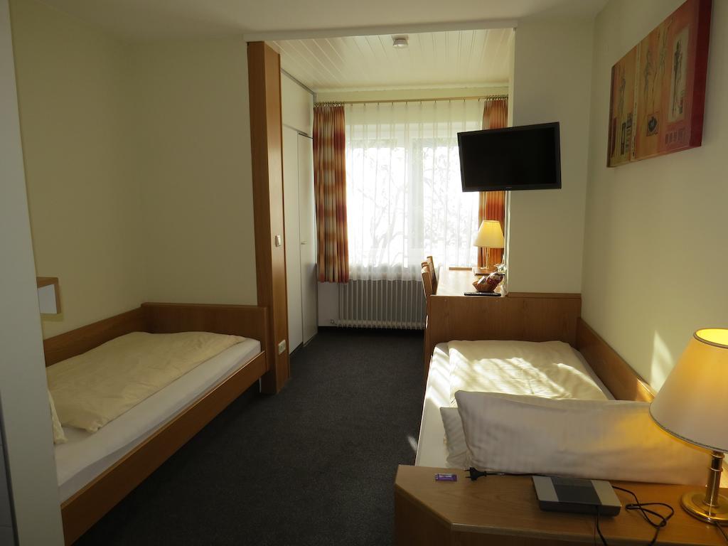 Landgasthof Jaegerstuebchen Neustadt an der Weinstrasse Ruang foto
